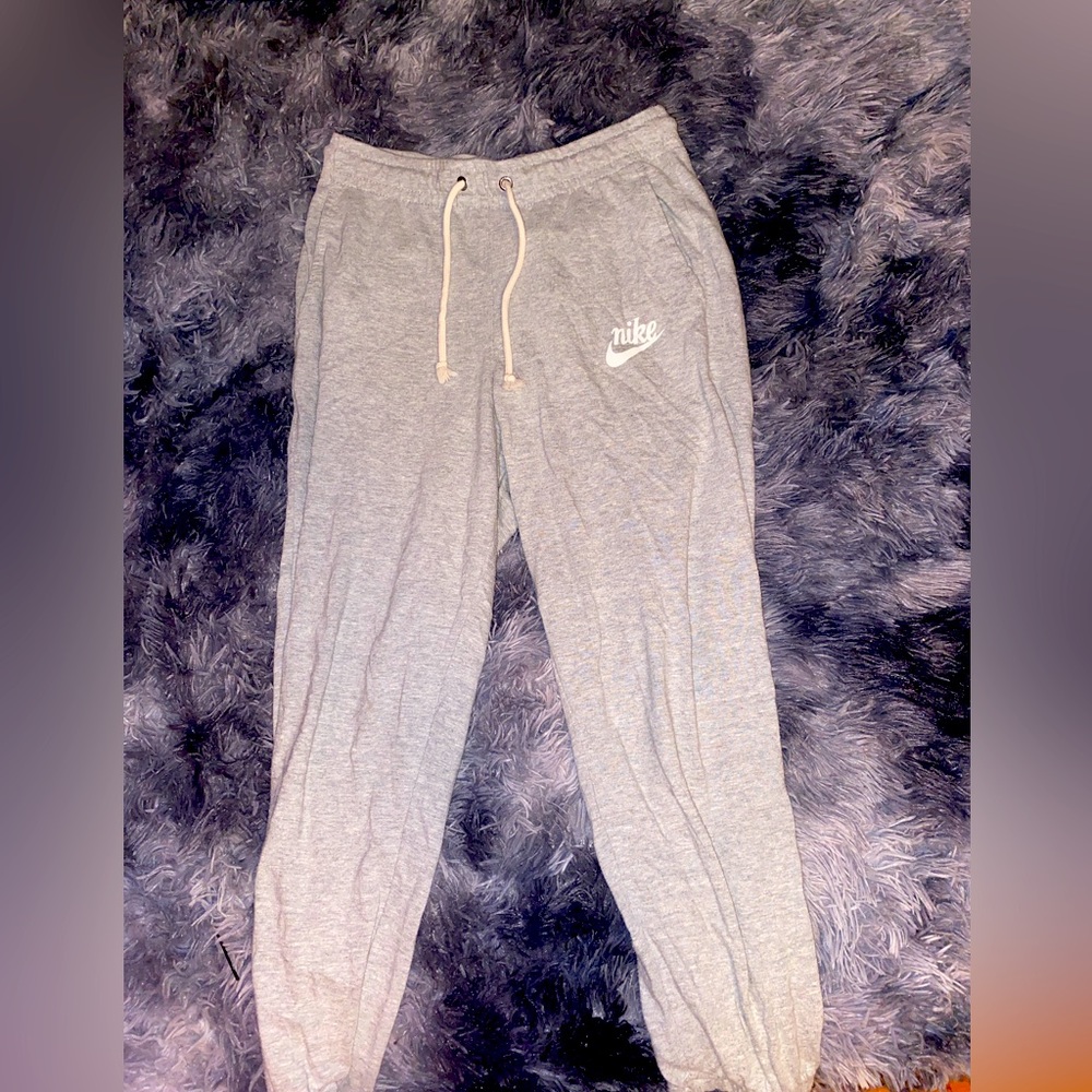 YOUTH NIKE SWEATPANTS